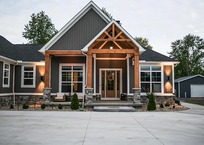 Feralwoods Private Estate With Hot Tub