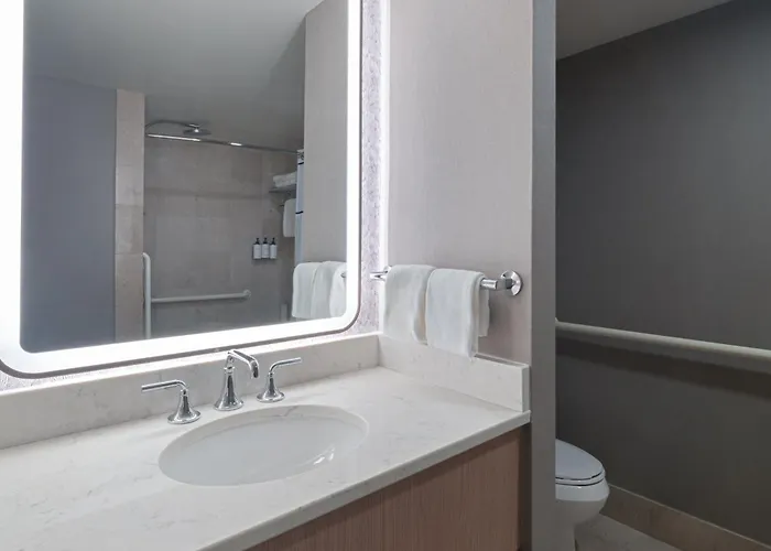 Intercontinental Suites Hotel Cleveland By Ihg